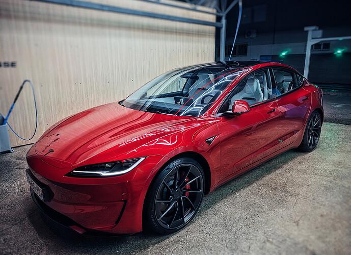 tesla_model_3_performance_2025_gizmo.png